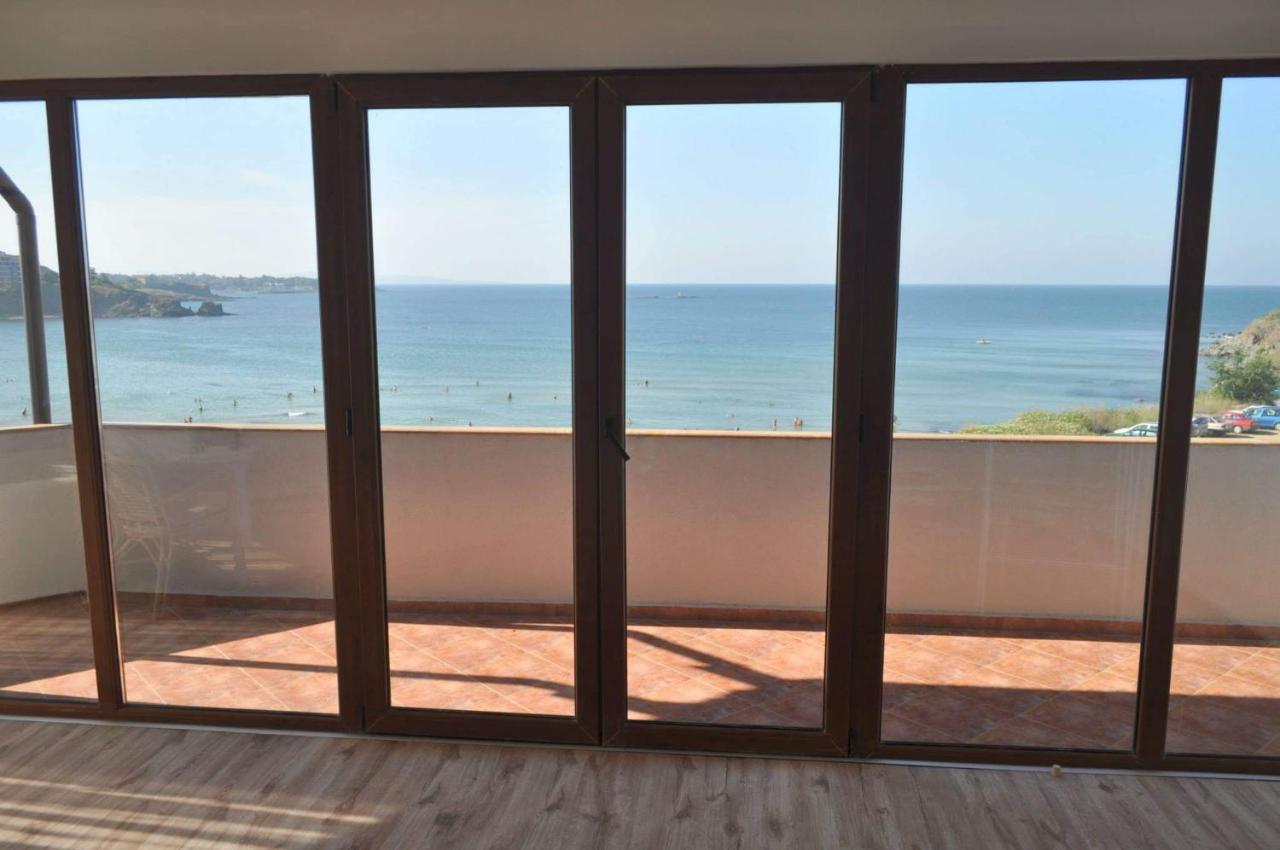 Toma'S Residence - Front Beach Царево Екстериор снимка