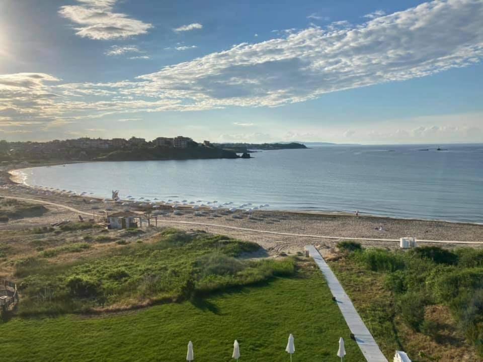 Toma'S Residence - Front Beach Царево Екстериор снимка