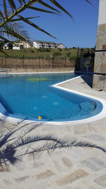 Toma'S Residence - Front Beach Царево Екстериор снимка