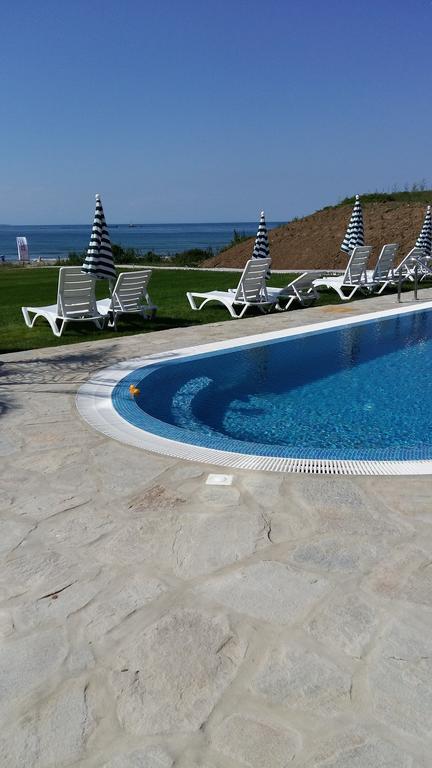 Toma'S Residence - Front Beach Царево Екстериор снимка