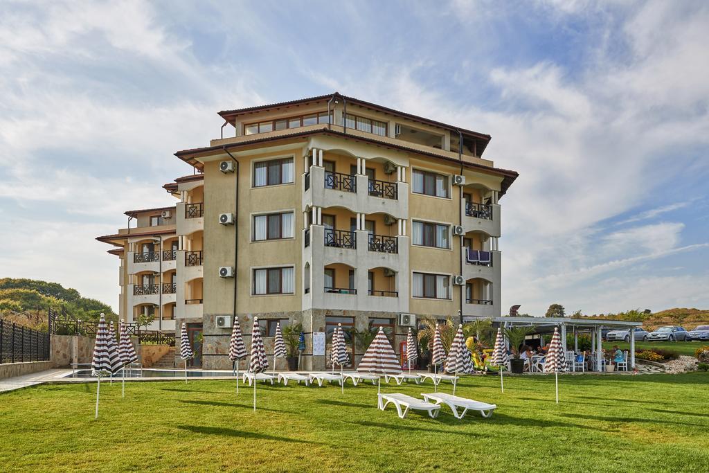Toma'S Residence - Front Beach Царево Екстериор снимка