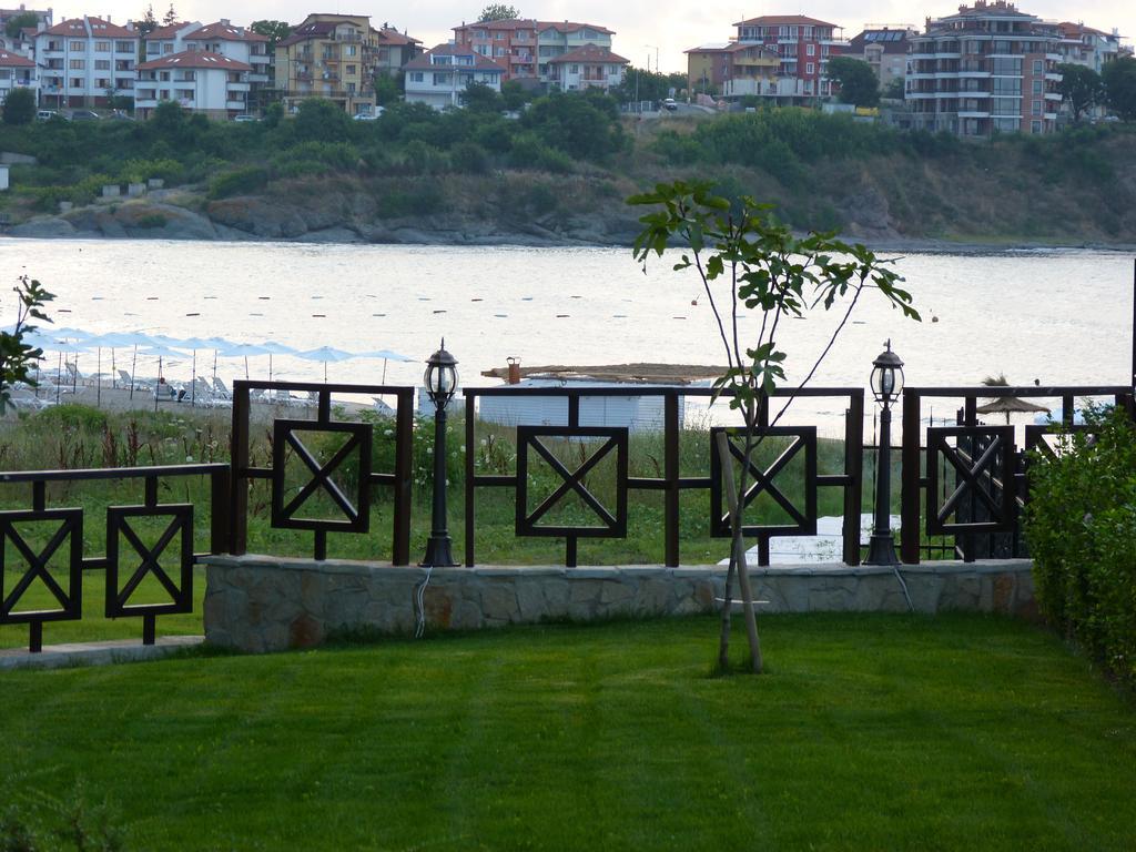 Toma'S Residence - Front Beach Царево Екстериор снимка